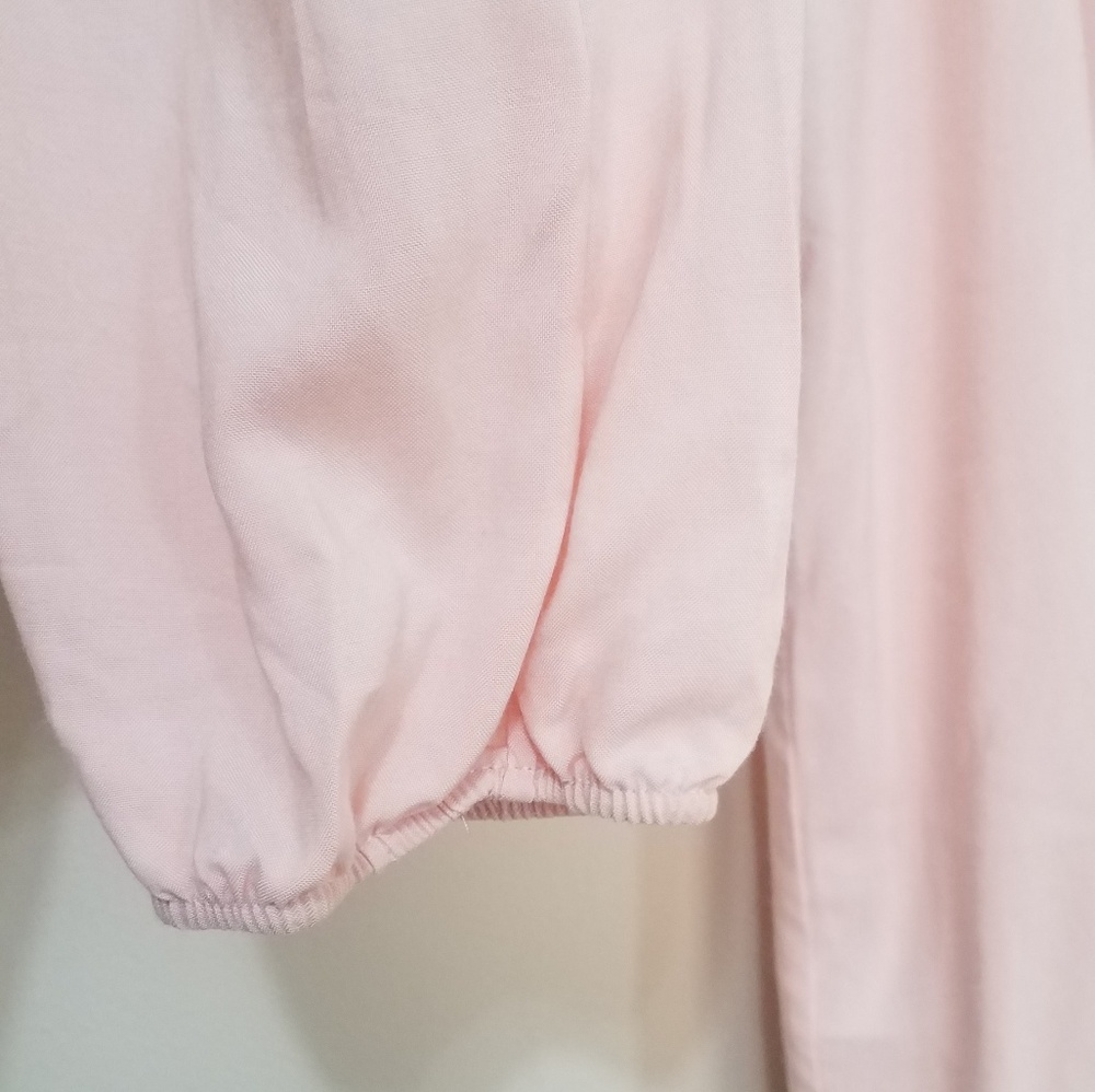 NWOT Pink Cold Shoulder Ruffle Top Keyhole Medium - Picture 7 of 7
